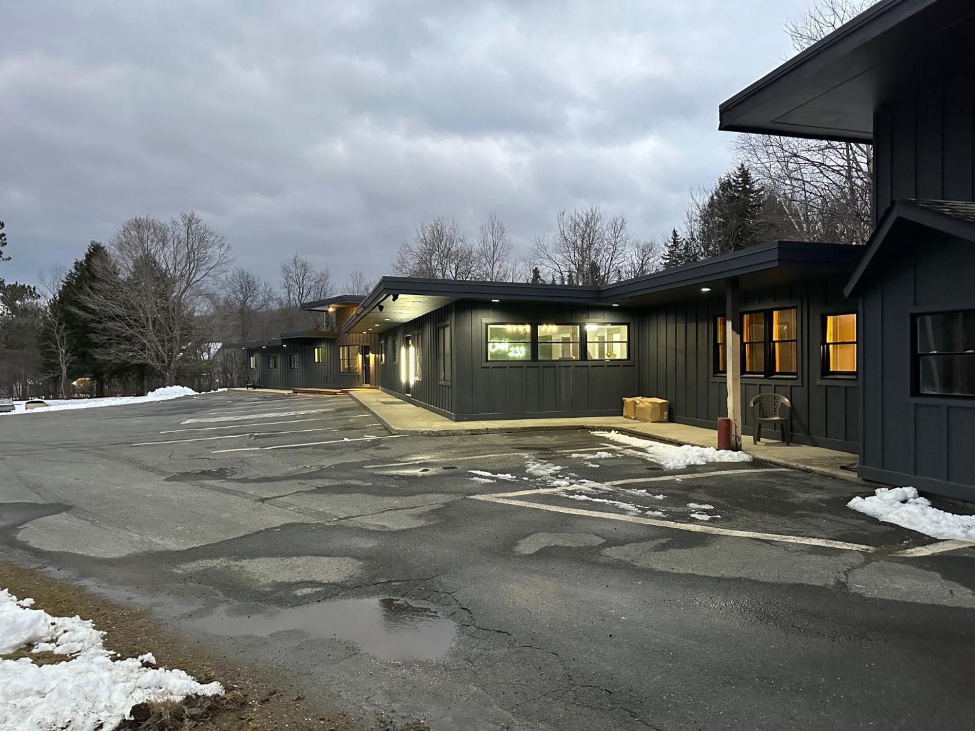 Chalet 239-Boutique Hotel West Dover Exterior photo
